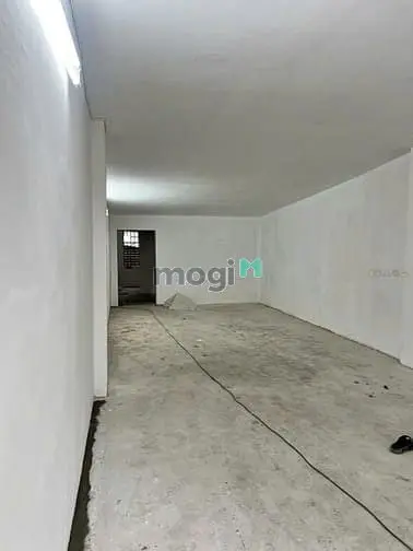 Cho Thuê Nhà 115 Lê Thánh Tôn, Quận 1 - Trệt 2Lầu, Giá Thương Lượng