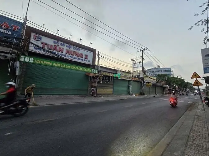 Cực Hiếm- Mtkd Bình Long- Tân Phú. Dt 16X48- Dtkv 760M2- Nhỉnh 70 Tỷ