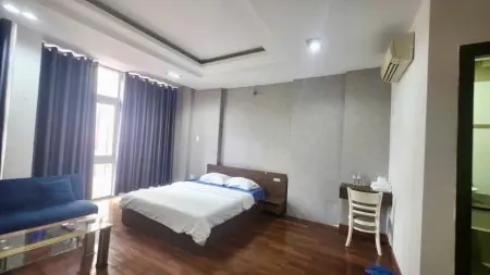 Cho Thuê Chmn Cửa Sổ Lớn – Khu Sân Bay Tân Bình