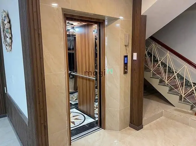 Bán Nhà Q5 Có Thang Máy - Ngang 7,6M Dài 11M - Xe Hơi Ngủ Nhà - 5 Tầng