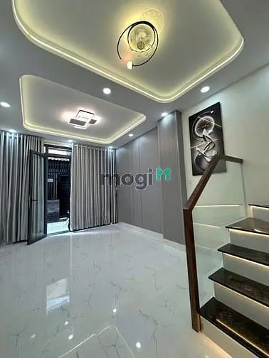 Siêu Phẩm Mới-Full Nội Thất- Mini Nhỉnh 4 Tỷ- Ngay Cách Mạng Tháng 8