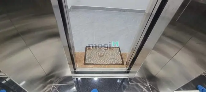 Đang Cần Cho Thuê Căn Nhà 1 Trệt 3 Lầu Mặt Tiền Sầm Uất Nguyễn Văn Lạc