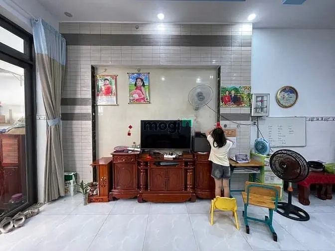 Bán Nhà 1 Trệt 1 Lầu Đường 109 Phước Long B, Dt Đất 70M2