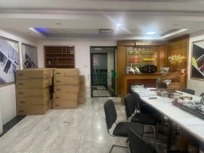 Ga T3, Cộng Hòa, Hoàng Hoa Thám, Giao Đường C1 - Toà Nhà 8 Tầng