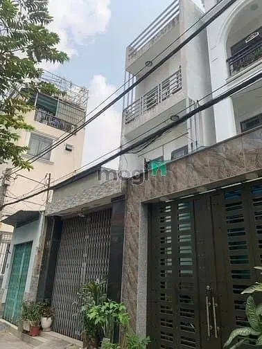 Nhà Hẻm Xe Hơi - Khu K300 - Cách Mặt Tiền 1 Căn - 75M2 - Giá Tốt