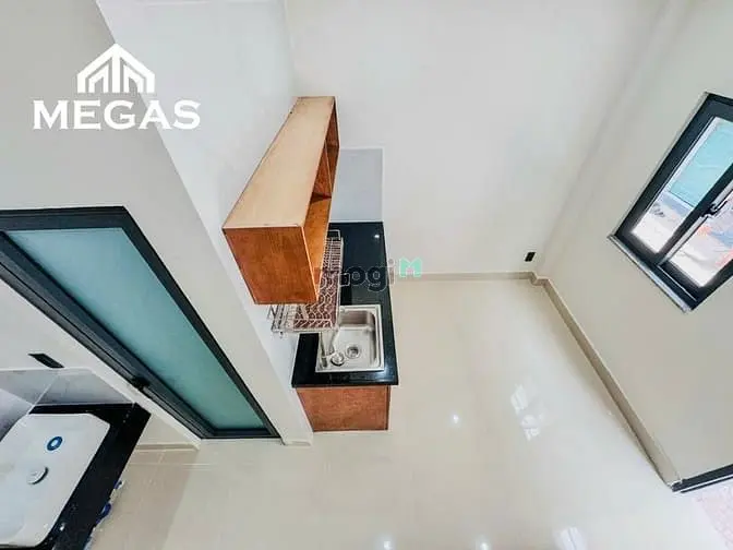 Phòng Gác Gần Ngã Tư Thủ Đức,Thuận Tiện Sang Vincom, Spkt Làng Đại Học