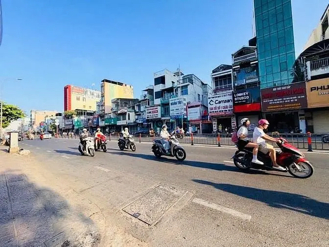 Bán Đất Tặng Nhà 2 Tầng 60M2 (4M X 15M) - Hẻm Xe Hơi Ngay Hàng Xanh