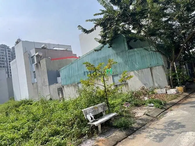 Bán Khu Đất Kdc Sổ Hồng ,Xuất Hiện Sẵn Nhà Kho Trên Q9, 104M2 , Ngang