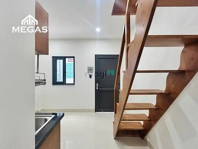 Phòng Gác Gần Ngã Tư Thủ Đức,Thuận Tiện Sang Vincom, Spkt Làng Đại Học