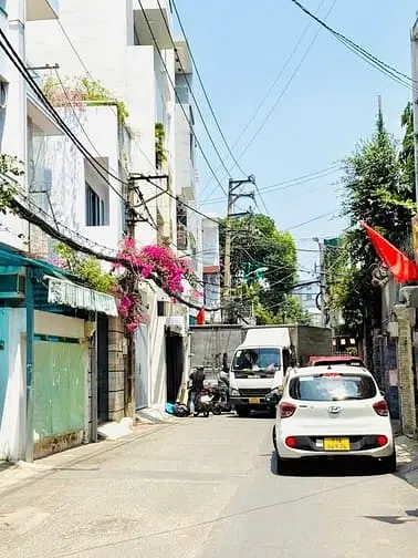 Gấp Định Cư Bán Nhanh Villa Mini 4 Tầng 60M2 - Ngang 7,6M Hẻm Xe Hơi