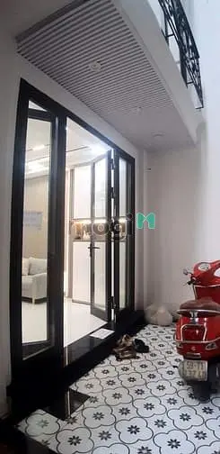 Nhà Phố Lò Đúc Hiếm Hàng Thang Máy, 5 Phòng Ngủ Ở Ngay