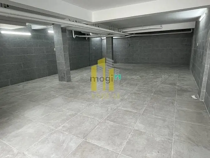 Nhà Thiết Kế Văn Phòng Sàn Trống Thang Máy Giá 65 Triệu