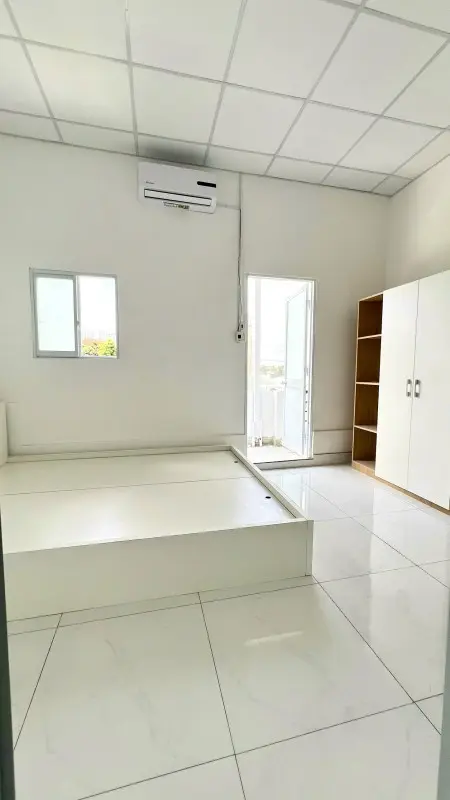 Cho Thuê Phòng Ban Công Cửa Sổ Mới 100% Đẩy Đủ Nội Thất Giá 3Tr4