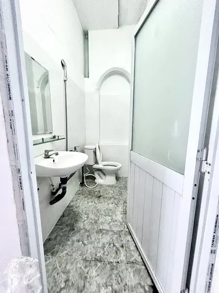 Chính Chủ Cho Thuê Phòng Lầu 1 Gác Ban Công Riêng Giá 3Tr3