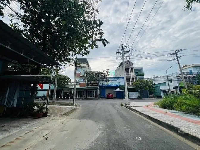 Đất Đường Bàn Cờ Cổng Sau Nguyễn Bỉnh Khiêm 75M2 Giá 3,6 Tỷ Sổ Sẵn