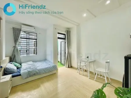 Căn Hộ Ban Công, Máy Giặt Riêng Gần Ngã Tư Hàng Xanh - Chu Văn An, Bình Thạnh Giáp Quận 1, Phú Nhuận