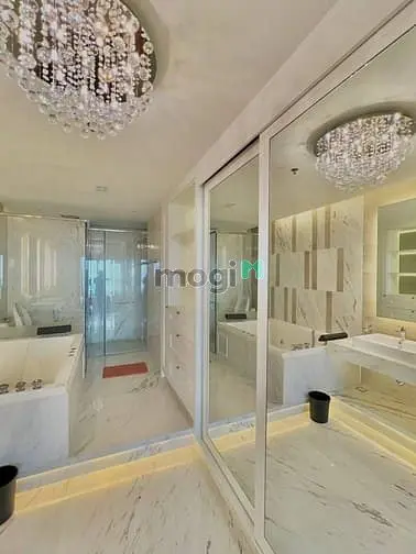Cho Thuê Căn Hộ Vincom Đồng Khởi Q.1 - 160M2 - 3Pn 2Wc