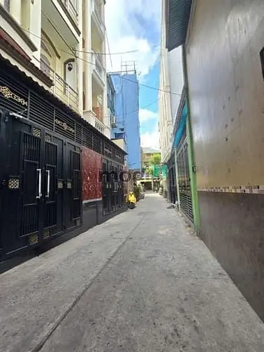 Bán Nhà Lạc Long Quân-P8-Tb. Dt 4X12- Đúc 2 Lầu-St Gần Chợ Tân Bình