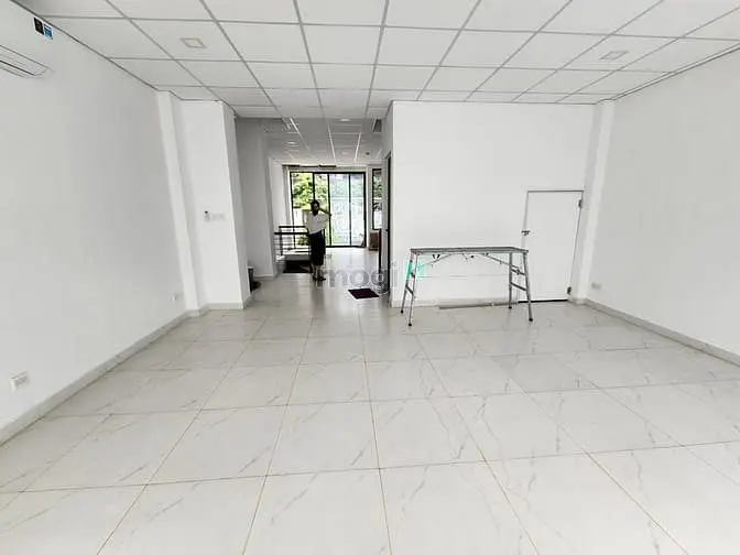 1 Trệt 3 Lầu, Sẵn Hầm Thang Máy Cạnh Sun Avenue (5,8X18M). Giá 69Tr/Th