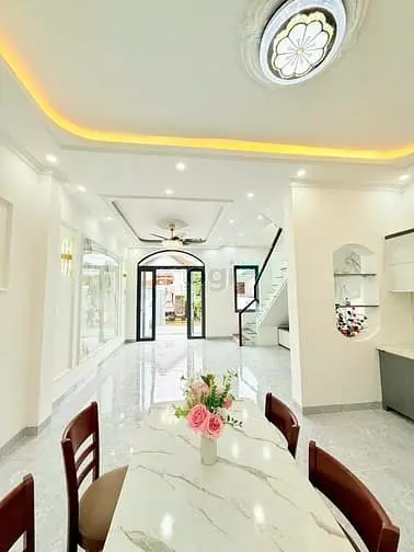 Bán Nhà Mới Đẹp-Dt110M2-2Tầng-3Pn- Sân Ôtô-Vĩnh Phươn-Bắc Nha Trang-3T
