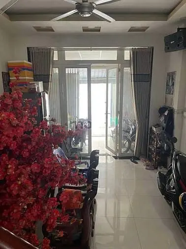 Nhà Đẹp Đường 5M - Nguyễn Bặc - Hoàng Sa - Buôn Bán Tốt