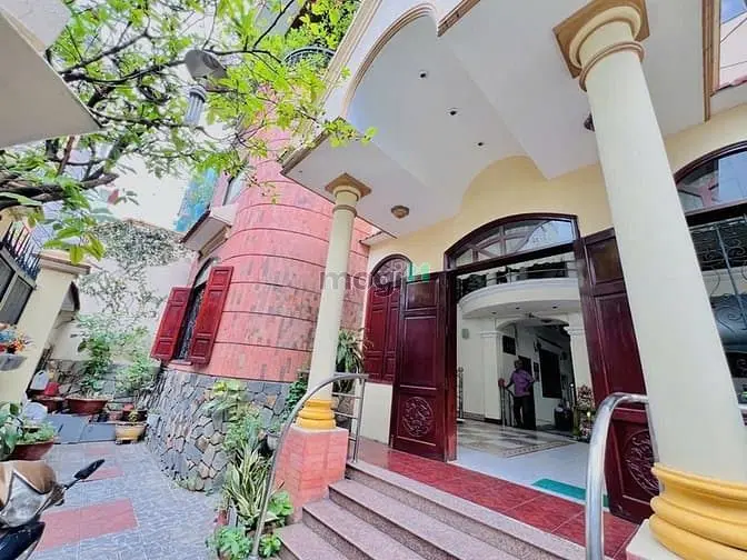 Biệt Thư Trung Tâm Phú Nhuận - Phan Xích Long - Dt 235M2 - Sang Trọng