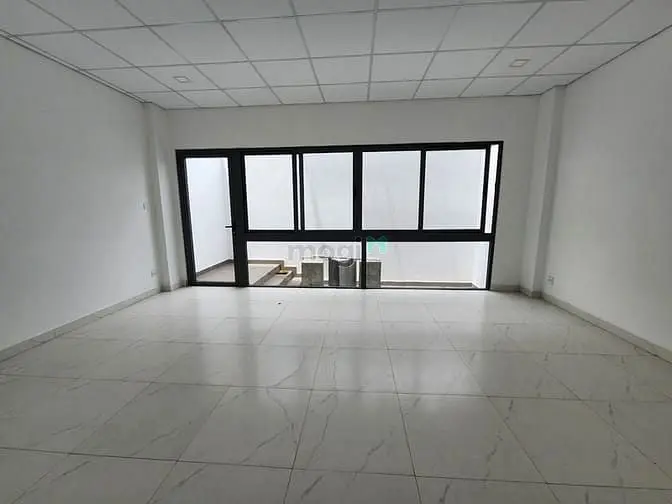 1 Trệt 3 Lầu, Sẵn Hầm Thang Máy Cạnh Sun Avenue (5,8X18M). Giá 69Tr/Th