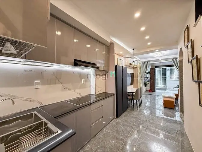 Sát Mặt Tiền Nhà Diêu Hồng,Bình Thạnh,4Pn,5Wc,3Tỷ155,Ntcb,Plrr,Hbg