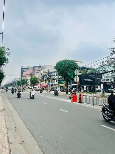 Đất Đối Diện Tòa Nhà Viettel Tower, Trục Cách Mạng Tháng 8, Quận 3