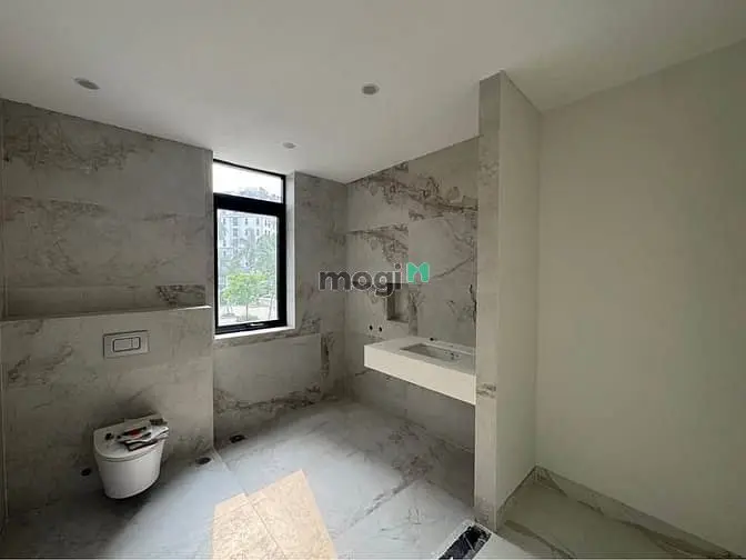 "1 Trệt 2 Lầu-Nhà Mới" Cạnh Đường Thảo Điền, Quận 2 - Giá Thuê 90Tr/Th