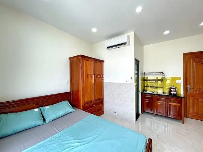 Phòng Ban Công Thoáng, Full Nội Thất Ngay Cầu Tham Lương