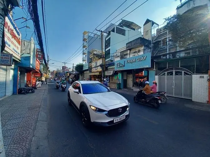 Cho Thuê Mặt Bằng Thoáng Mặt Tiền Có Nhiều Người Đi Lại Phan Văn Trị