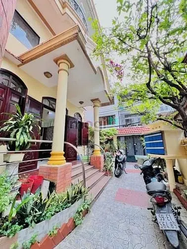 Biệt Thư Trung Tâm Phú Nhuận - Phan Xích Long - Dt 235M2 - Sang Trọng