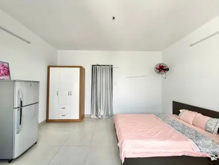 Căn Hộ Full Nội Thất, Ban Công/Cửa Sổ , Nhà Mới