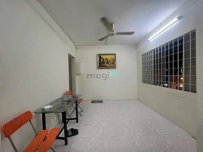 Chung Cư Hoàng Hoa Thám, 40M2, 1P Ngủ, Ntcb, 5,5Tr/Th