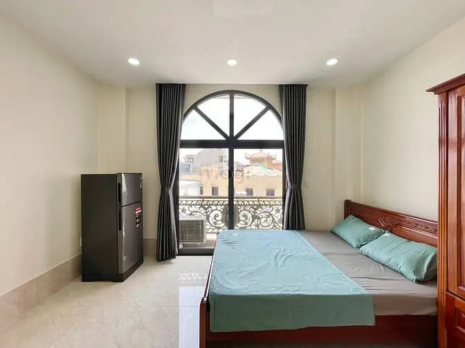 Phòng Ban Công Thoáng, Full Nội Thất Ngay Cầu Tham Lương