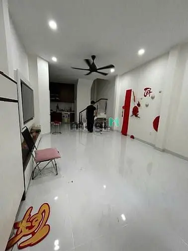 Nhà Đẹp Ngay Ngã Tư Bảy Hiền - Lạc Long Quân, Ni Sư Huỳnh Liên