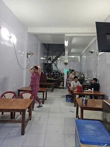 Giá 31Triệu- Cho Thuê Nhà Mặt Tiền Calmette, Q1 - Dt 4.2X17M, Trệt Gác