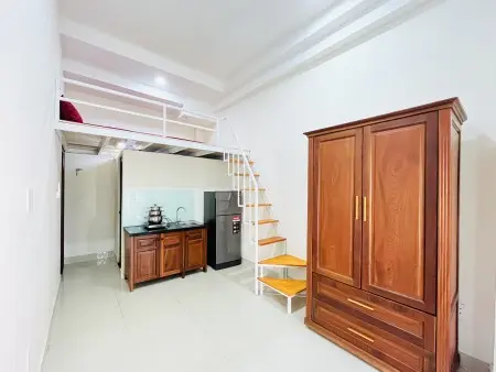 Phòng Có Gác Ban Công Lớn - Bùi Đình Túy Chợ Long Vân