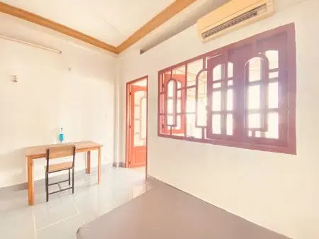 Phòng Tách Bếp, Full Nội Thất, Bancol Và Sân Thượng Thoáng Mát