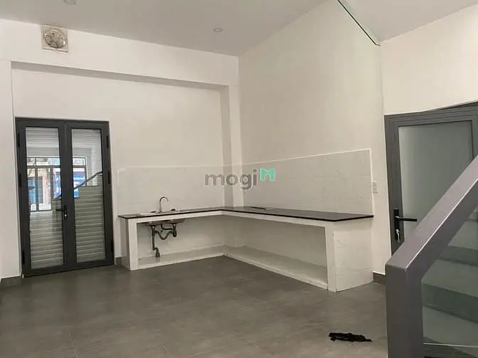 Giá Rẻ 4X - Cho Thuê Nhà Mặt Tiền Calmette, Q1 - Dt 4X20M, Trệt Lầu