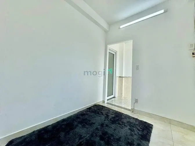 1 Phòng Ngủ Tách Bếp Ban Công Siêu Rộng Ngay Cầu Tham Lương