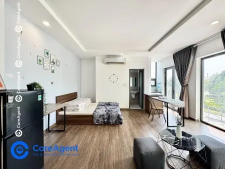 Ngay Xa Lộ Hà Nội , Ngã Tư Thủ Đức