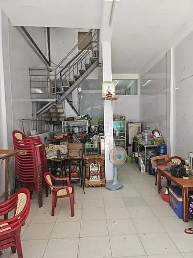 Giá 31Triệu- Cho Thuê Nhà Mặt Tiền Calmette, Q1 - Dt 4.2X17M, Trệt Gác