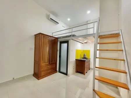 Phòng Có Gác Cửa Sổ Lớn 5 Phút Đi Aeon Tân Phú