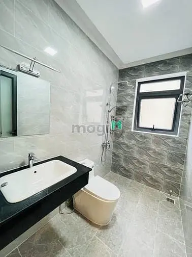 Nhà Phố Verosa Park Khang Điền - Nội Thất Mới Đẹp - 5Pn 5Wc Sân Vườn