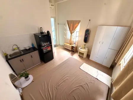 Phòng Trọ Mới Full Nội Thất Cửa Sổ Trời Ngay Phan Xích Long - Gần Bờ Kè Trường Sa Tiện Đi Q1, Q3