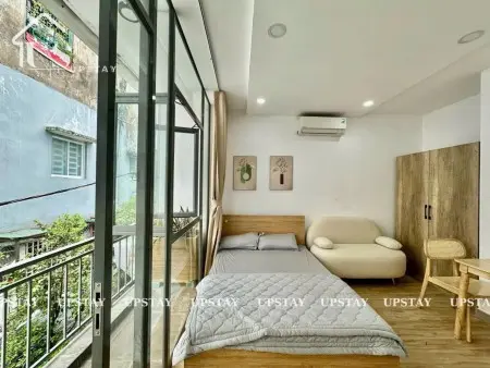 Căn Hộ 45M² Ban Công, Tách Bếp Full Nội Thất – Trung Tâm Quận 1 Gần Chợ Tân Định