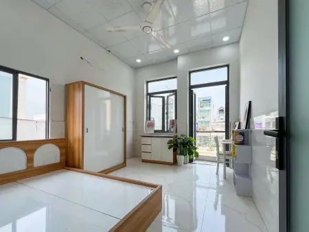 Studio Full Nội Thất - Ban Công - Gần Đh Văn Lang Cs3 - Dương Quảng Hàm