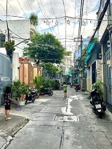 Hẻm Xe Hơi, Cách Mặt Tiền Chỉ 2 Căn + Hẻm 27 Phan Sào Nam